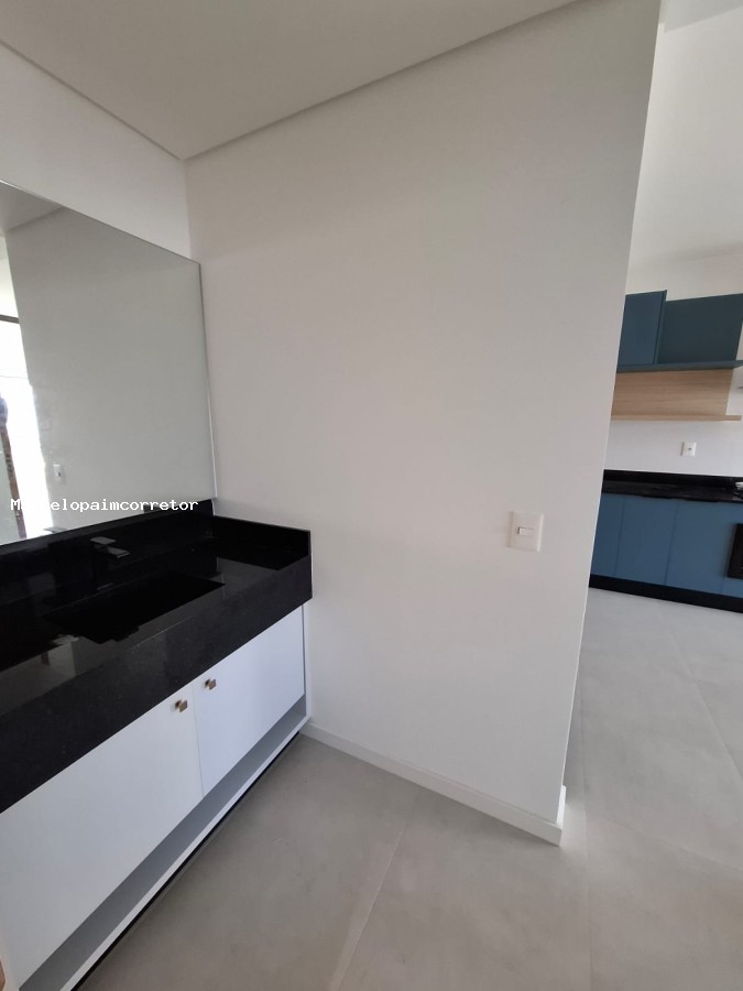 Apartamento para Venda em Florianópolis, Canto, 1 dormitório, 1 banheiro, 1 vaga — foto 2