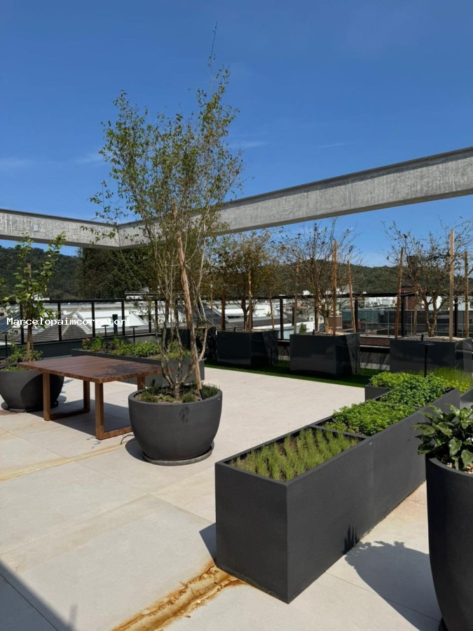 Apartamento para Venda em Florianópolis, Jurerê, 3 dormitórios, 3 suítes, 4 banheiros, 2 vagas — foto 3