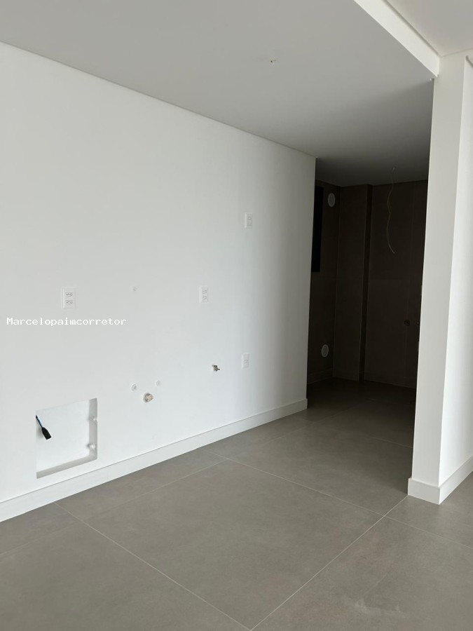 Apartamento para Venda em Florianópolis, Jurerê, 3 dormitórios, 3 suítes, 4 banheiros, 2 vagas — foto 3