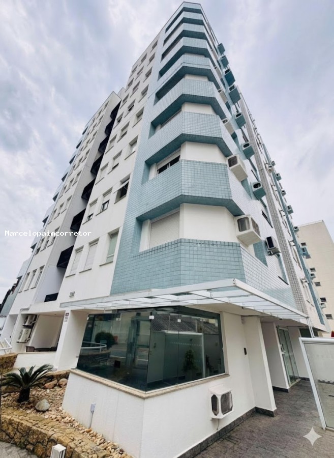 Apartamento para Venda em Florianópolis, Centro, 4 dormitórios, 1 suíte, 2 banheiros, 2 vagas - foto 1