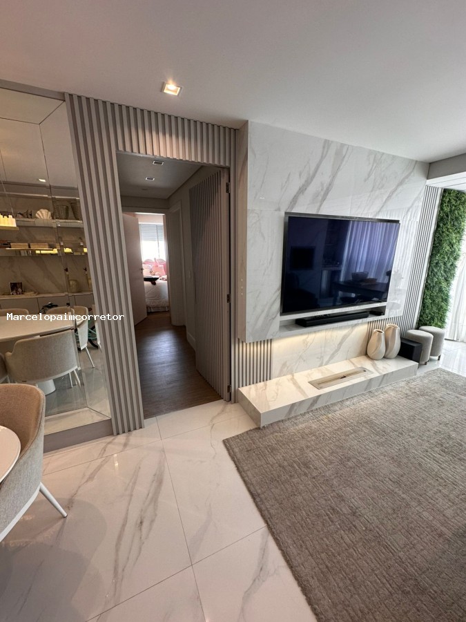 Apartamento para Venda em Florianópolis, Capoeiras, 3 dormitórios, 1 suíte, 2 banheiros, 2 vagas - foto 1