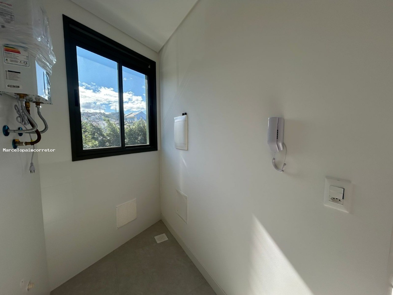 Apartamento para Venda em Florianópolis, Carvoeira, 2 dormitórios, 1 suíte, 2 banheiros, 1 vaga - foto 1