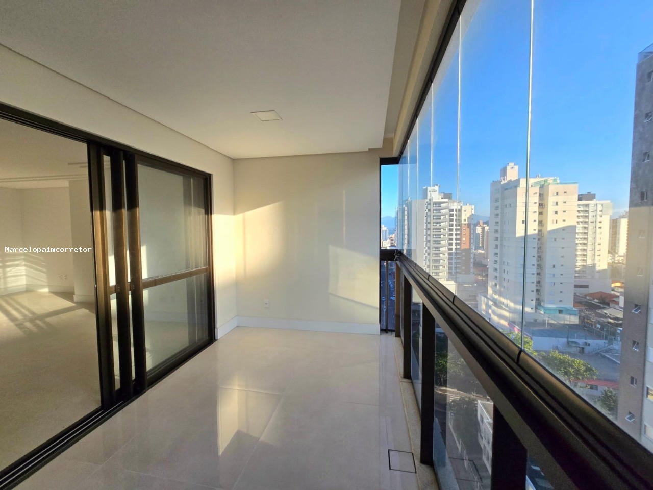 Apartamento para Venda em São José, Kobrasol, 3 dormitórios, 3 suítes, 4 banheiros, 2 vagas — foto 7