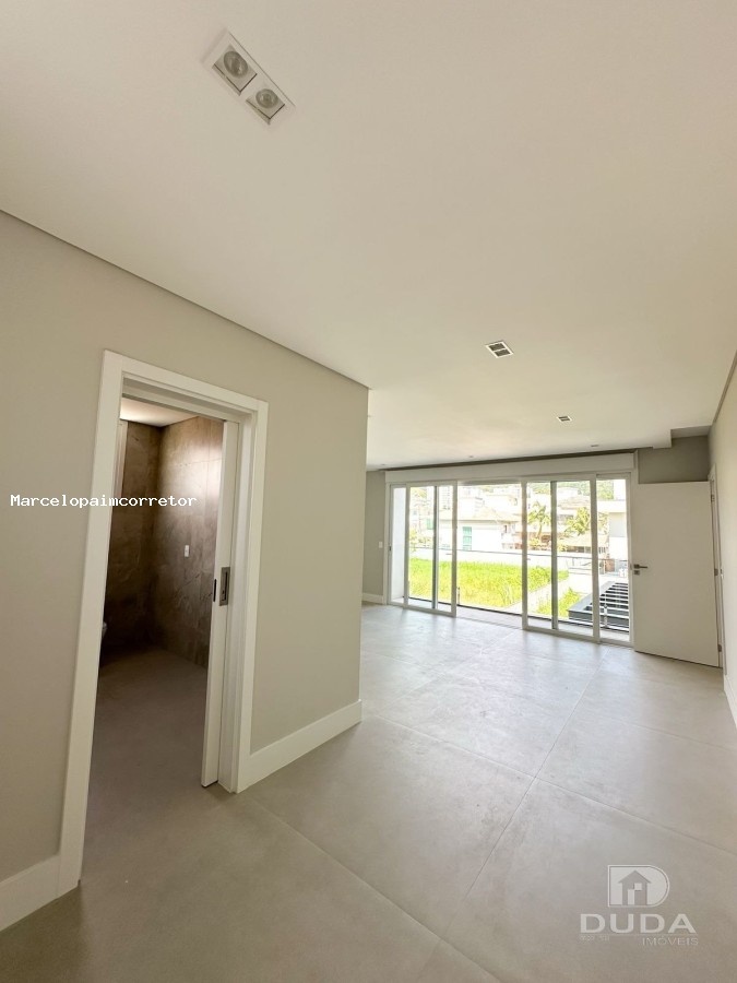 Casa em Condomínio para Venda em Palhoça, Pedra Branca, 3 dormitórios, 3 suítes, 4 banheiros, 2 vagas - foto 1