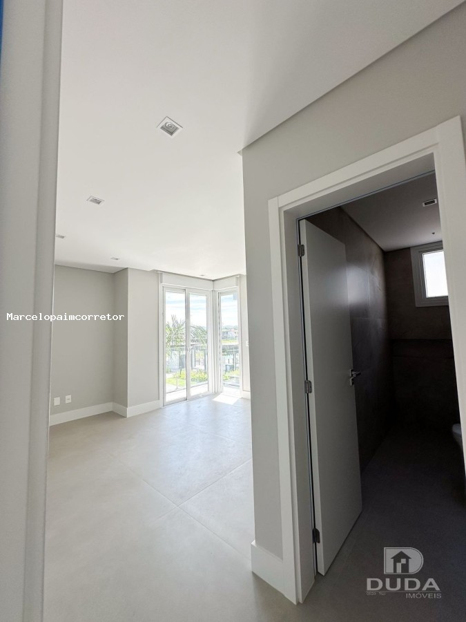 Casa em Condomínio para Venda em Palhoça, Pedra Branca, 3 dormitórios, 3 suítes, 4 banheiros, 2 vagas — foto 2