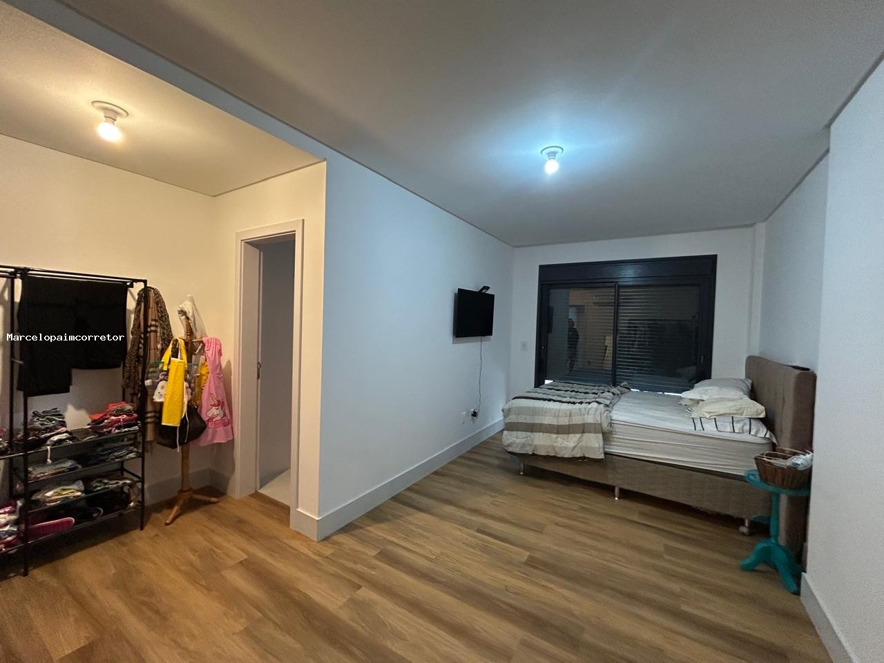 Apartamento para Venda em Florianópolis, Canto, 3 dormitórios, 3 suítes, 4 banheiros, 2 vagas — foto 3