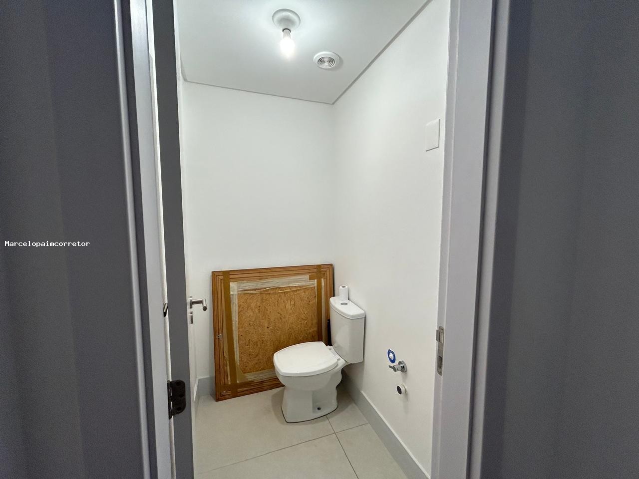 Apartamento para Venda em Florianópolis, Canto, 3 dormitórios, 3 suítes, 4 banheiros, 2 vagas — foto 4