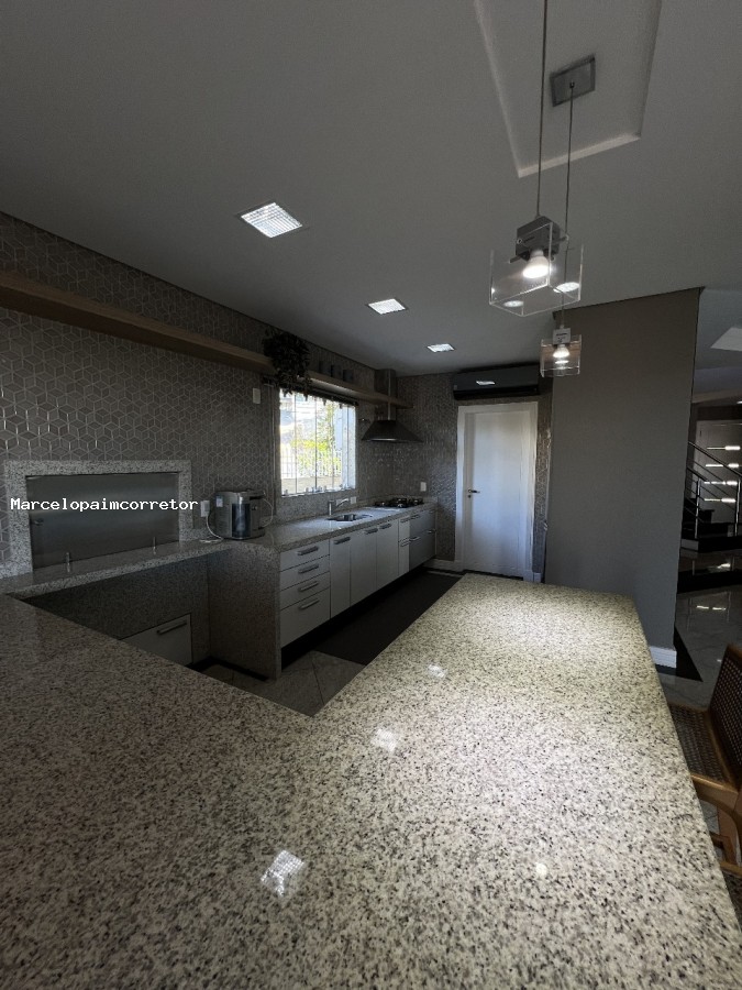 Casa Duplex para Venda em São José, Ponta de Baixo, 4 dormitórios, 2 suítes, 5 banheiros, 4 vagas - foto 1