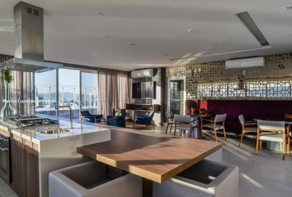 Apartamento para Venda em Florianópolis, Centro, 2 dormitórios, 1 suíte, 2 banheiros, 1 vaga - foto 1