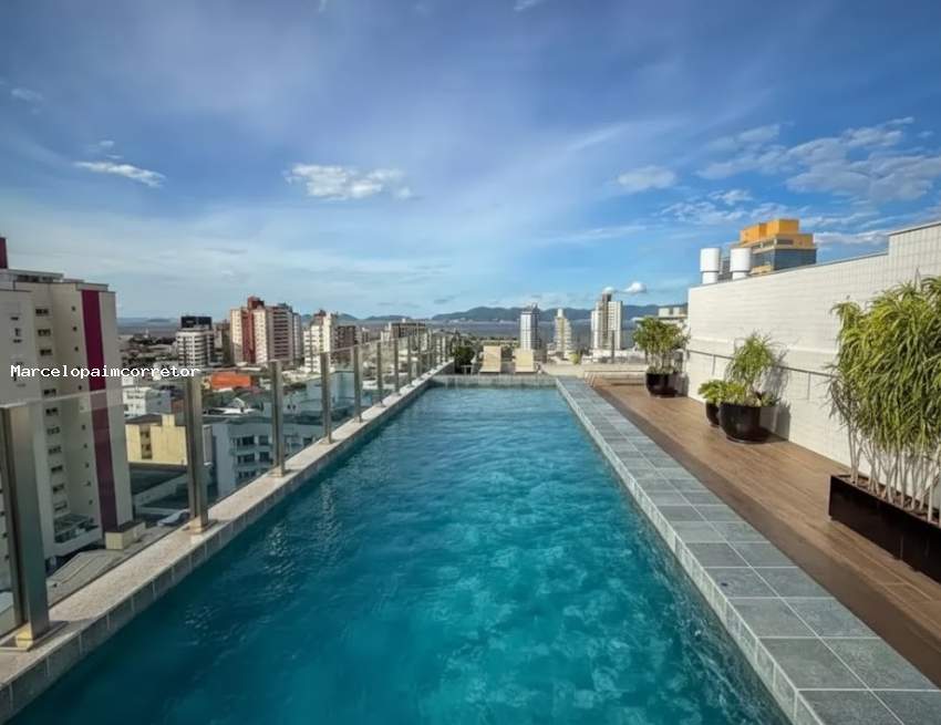 Apartamento para Venda em Florianópolis, Canto, 3 dormitórios, 3 suítes, 4 banheiros, 2 vagas — foto 2