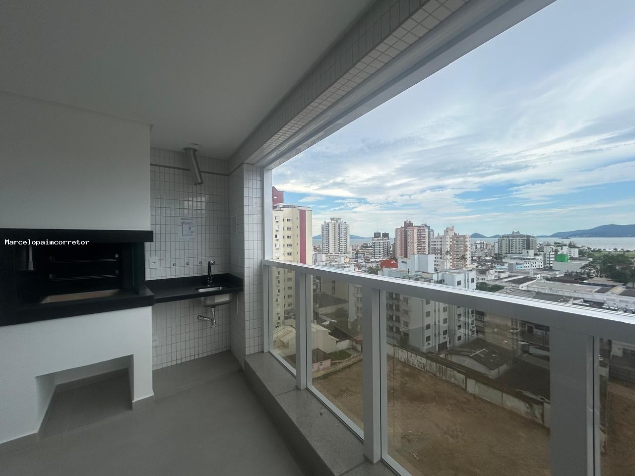 Apartamento para Venda em Florianópolis, Canto, 3 dormitórios, 3 suítes, 4 banheiros, 2 vagas — foto 7