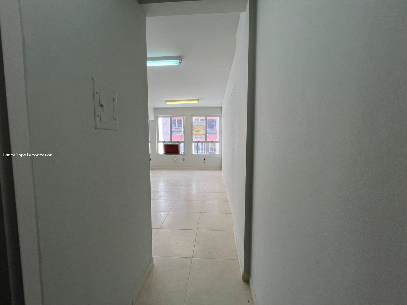 Sala Comercial para Venda em Florianópolis, Centro, 1 banheiro — foto 4