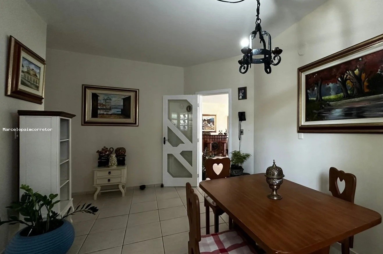 Casa para Venda em Florianópolis, Santa Mônica, 7 dormitórios, 2 suítes, 5 banheiros, 4 vagas — foto 4