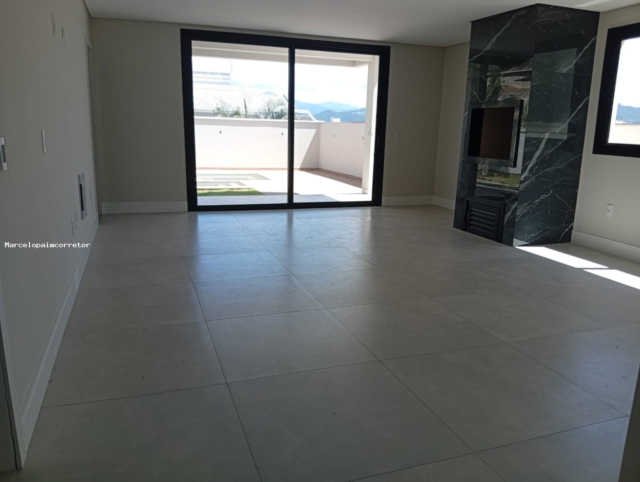 Casa Duplex para Venda em Palhoça, Pedra Branca, 4 dormitórios, 2 suítes, 4 banheiros, 2 vagas — foto 7