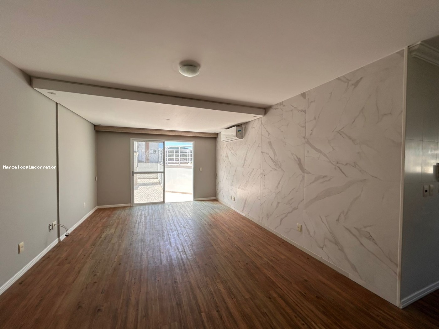 Cobertura Horizontal para Venda em Florianópolis, Córrego Grande, 4 dormitórios, 3 suítes, 4 banheiros, 2 vagas — foto 4